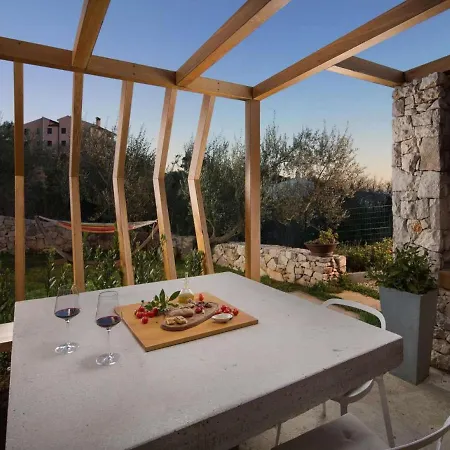 Sea-View Villa In Rabac With Sauna And Pool Casa vacanze *