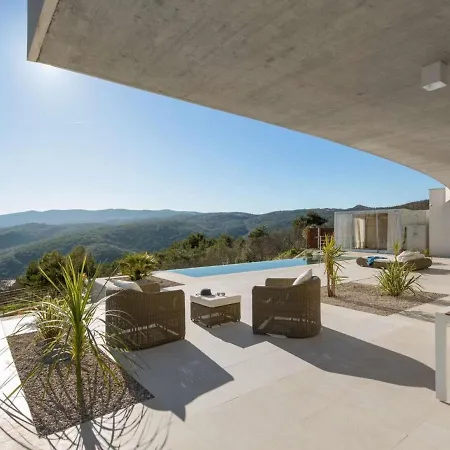 Sea-View Villa In Rabac With Sauna And Pool *